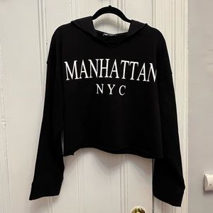 Zara Manhattan NYC Black Cropped Sweatshirt